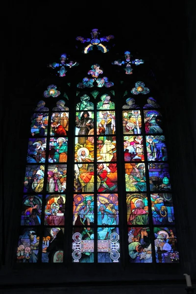 Gothic stained glass window in Saint Vitus cathedral, Prague, Cz — Stock Photo, Image