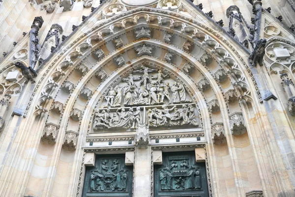 St. vitus kathedraal in Praag, Tsjechië — Stockfoto