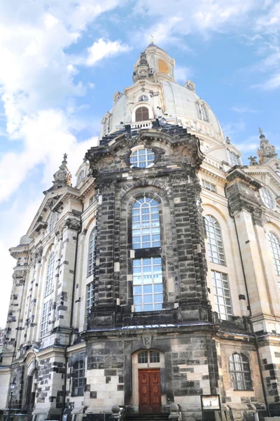 Το διάσημο frauenkirche (εκκλησία της Παναγίας) στη Δρέσδη, Γερμανία — Φωτογραφία Αρχείου