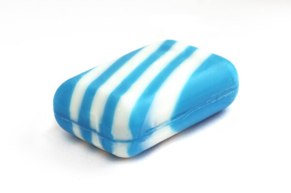 Мыло на белом фоне