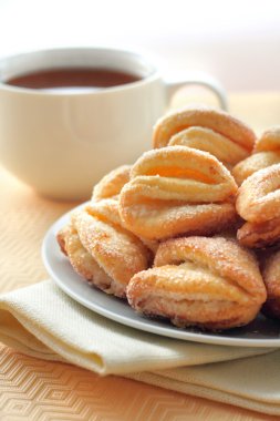 süzme peynir ve şeker kurabiye