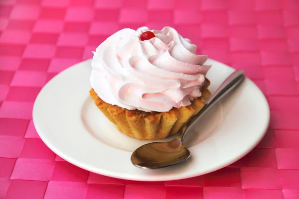 Tartaleta de masa de corteza corta con mermelada de manzana y crema de mantequilla —  Fotos de Stock