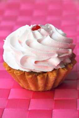 shortcrust pasta tartı elma reçeli ve tereyağı krema ile