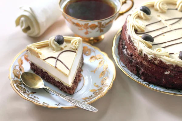 Cappuccino dort s čokoládovou sušenku a másla — Stock fotografie