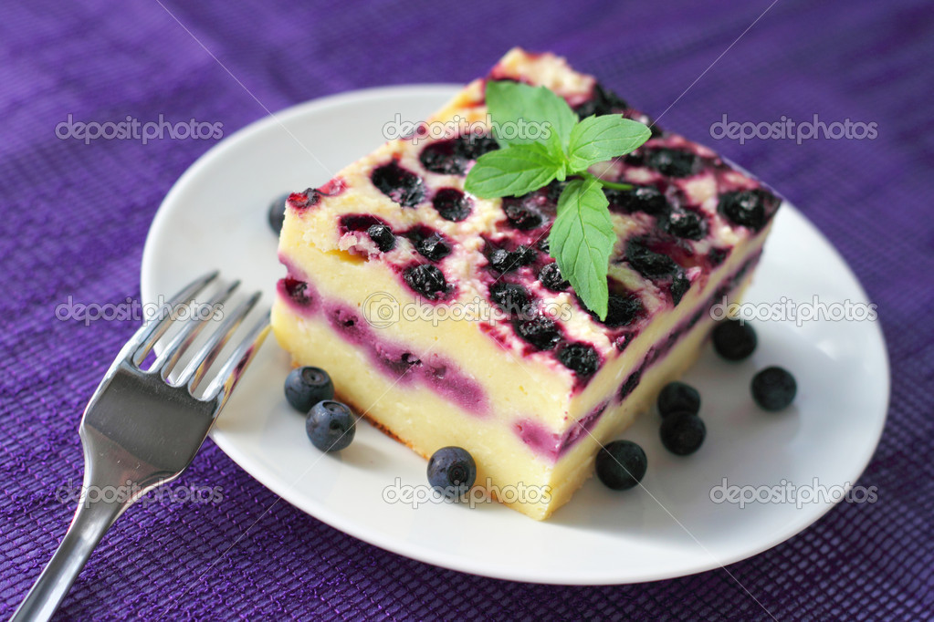 http://st.depositphotos.com/1583028/2740/i/950/depositphotos_27406743-Baked-cottage-cheese-pudding-with.jpg