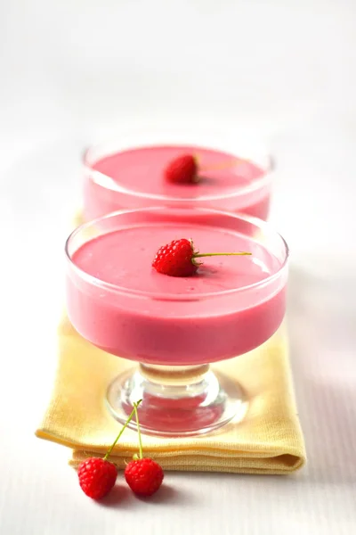 Raspberry dessert with cream cheese — Stock Photo, Image