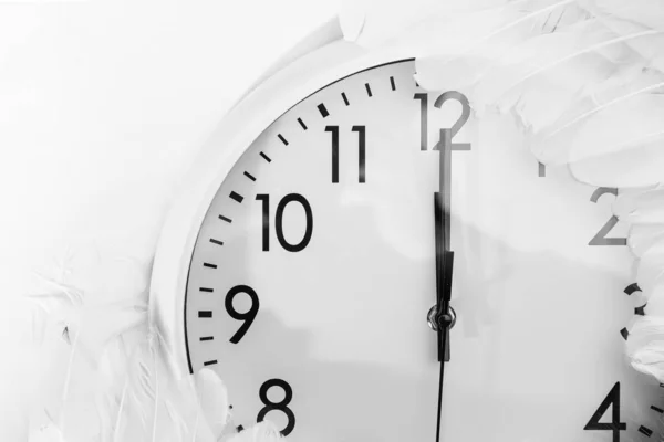 Clock Striking Midnight Analogue Clock White Wings Time Management Concept — Stockfoto