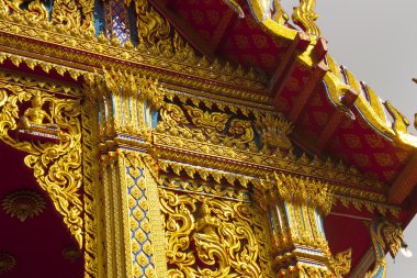 Budist tapınağı süsler