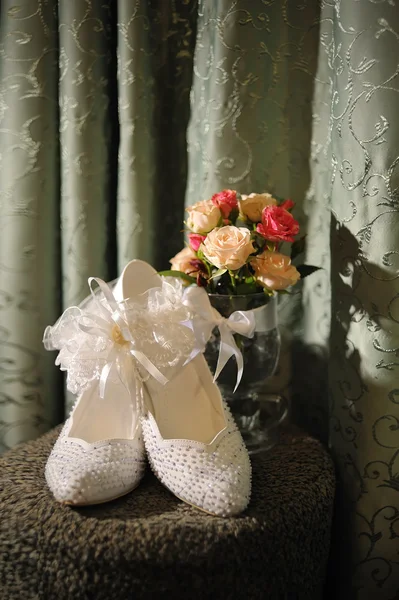 Elegant bride — Stock Photo, Image