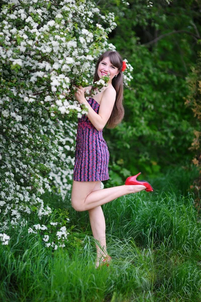 Girl in nature — Stock Photo, Image