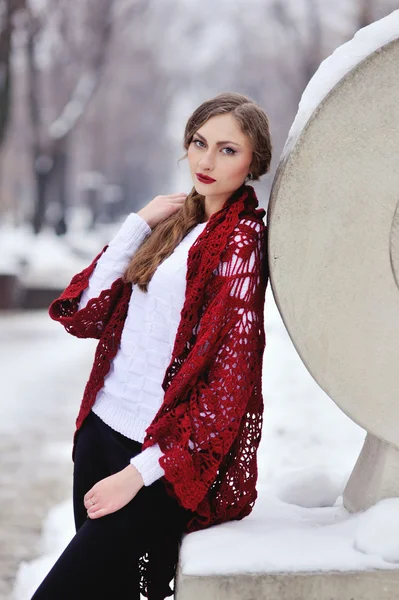Winter blonde woman portrait. Beautiful fashion model girl in bright scarf — Stock Photo, Image