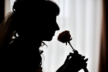 veznedeki kıza silüeti