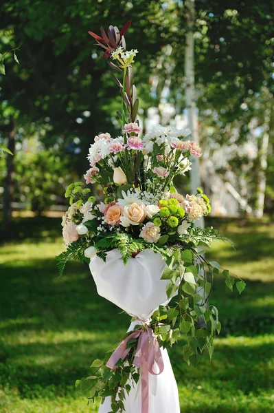 Красивые свадебные цветы — стоковое фото