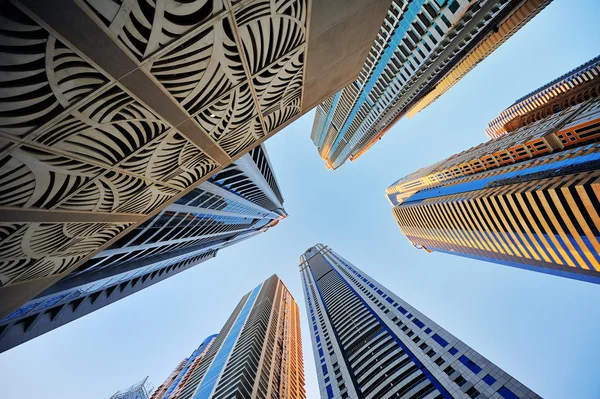 Building skyscrapers against the sky — Stock Photo, Image