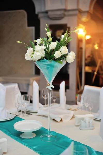 Wedding decorations in the restaurant — Stock Photo, Image