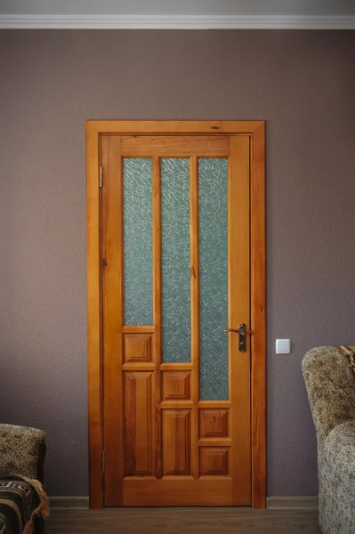 Puertas de madera en el interior — Foto de Stock