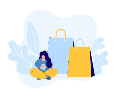 İnternetten alışveriş. Vektör eli çizilmiş kadın akıllı telefondan çalışan paketlerle oturur. Satış için web tarayıcı sayfasından telefon et.