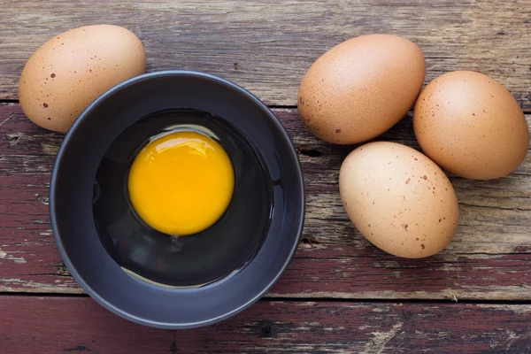 Brown eggs in white bowl — Stock Photo, Image