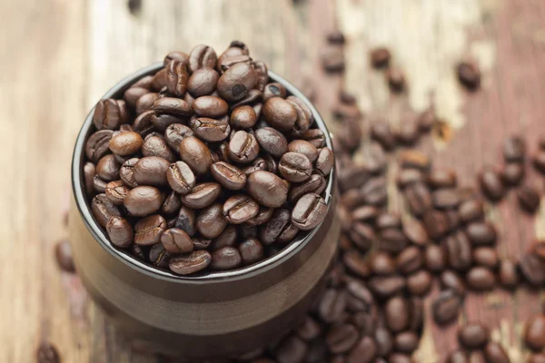 Geeiste Mischung aus Frappucino, Kaffeebohnen — Stockfoto