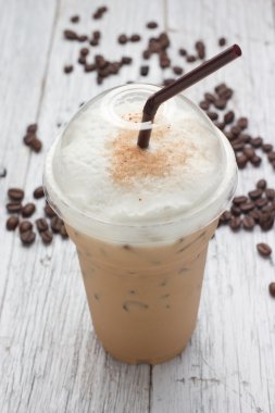 buzlu karışımlı frappucino, kahve çekirdekleri