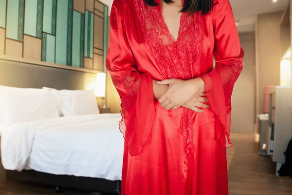 Woman Silk Nightwear Red Robe Wake Bedroom Women Menstrual Disorders — Stock Photo, Image