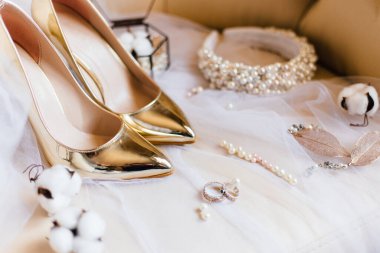 Düğün aksesuarları. Gelin aksesuarları. Düğün detayları.