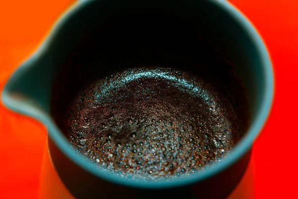 Темный Кофе Чашке Горячий Кофе Пеной — стоковое фото