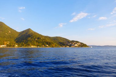 Karadağ 'ın Kotor Körfezi kıyı dağları. Balkanlar ve Adriyatik Denizi Manzarası