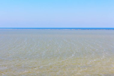 Yüksek Gelgit Sakinliği. Denizde dalgalanmalar 