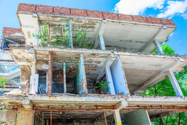 Edificio Abandonado Con Muros Destruidos Arquitectura Arruinada — Foto de Stock