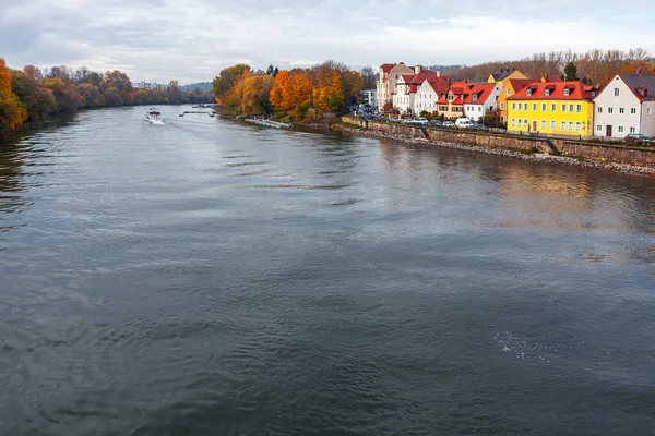 バイエルン州のRegensburg町とドナウ川ドイツ — ストック写真