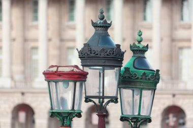 Paris 'te sokak lambaları. Barok Biçiminde Işık Gönderi 