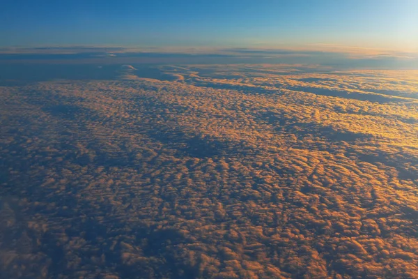 Wolken Der Stratosphäre Mit Sonnenlicht — Stockfoto