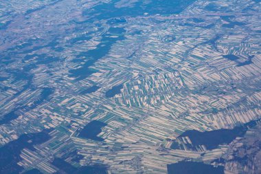 Karanın uydu görüntüsü. Savaş uçağından görüntü
