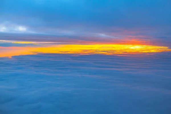 Crepuscolo Sopra Cielo Paesaggio Nuvoloso Con Crepuscolo — Foto Stock