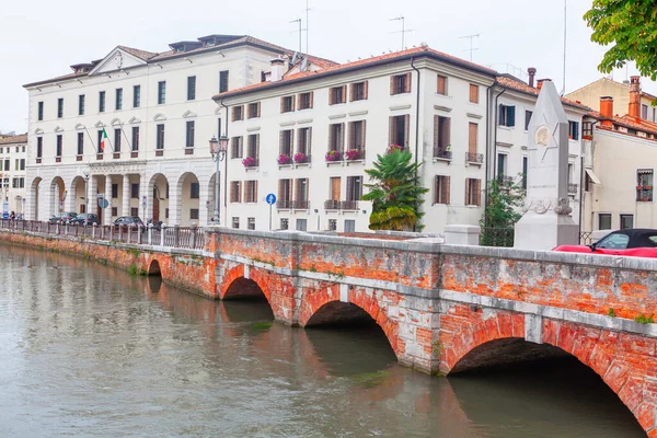 Rua Ponte Veneza Ponte Arqueada Canal Água Venezia Itália — Fotografia de Stock