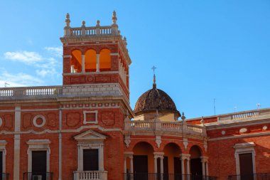 Cabildo de Valencia Katolik Kilisesi. Kubbeli İspanyol mimarisi