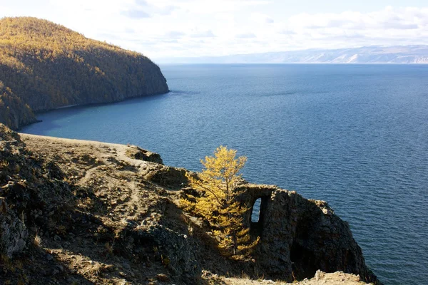 Hermoso panorama sobre el lago Baikal, Rusia — Foto de Stock