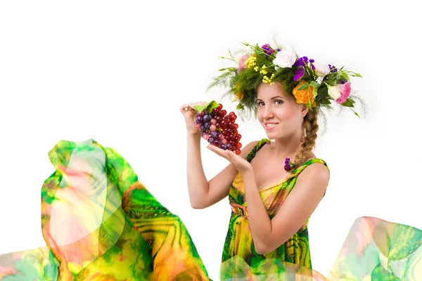 Hermosa mujer con corona de flores. Espacio para texto . —  Fotos de Stock