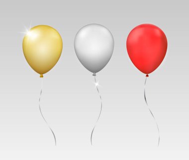 Gri arka planda izole edilmiş üç parlak gerçekçi balon kümesi