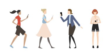 Akıllı telefon kullanarak çeşitli durumlarda basit düz kadınların vektör kümesi 