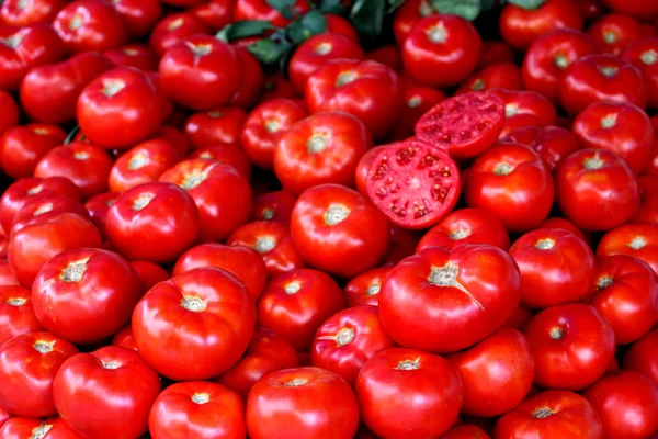 Tomates rojos maduros — Foto de Stock