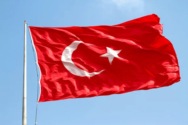 Turkse vlag zwaaien — Stockfoto