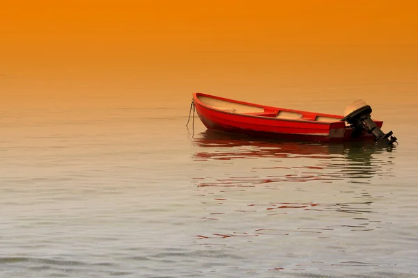 Boat and sunset — Stock Photo, Image
