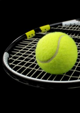 Tenis raketi ve tenis topu