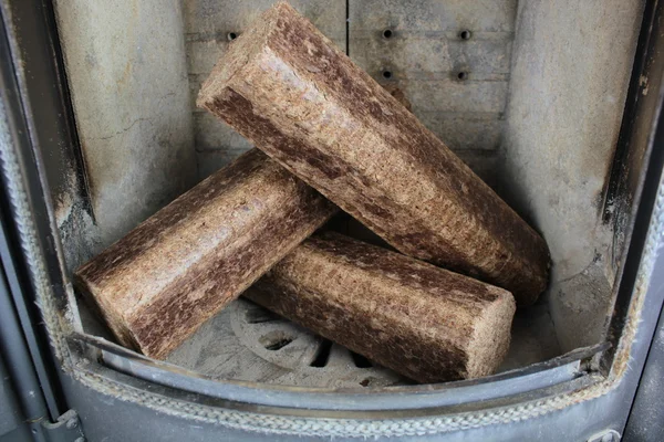 Briquettes de bois dur — Photo