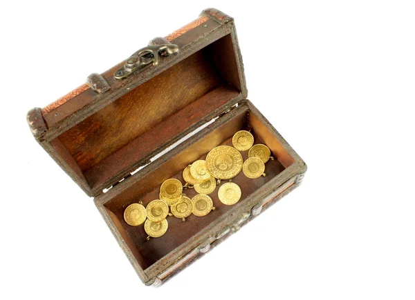 Treasure chest with gold — Stock Photo, Image