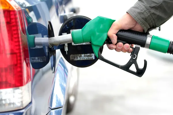 Pumping fuel — Stock Photo, Image