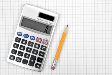 hesap makinesi ve kurşun kalem