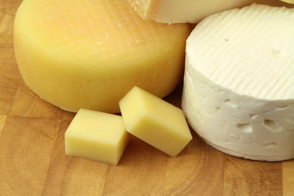 Various cheeses — Stock Photo, Image